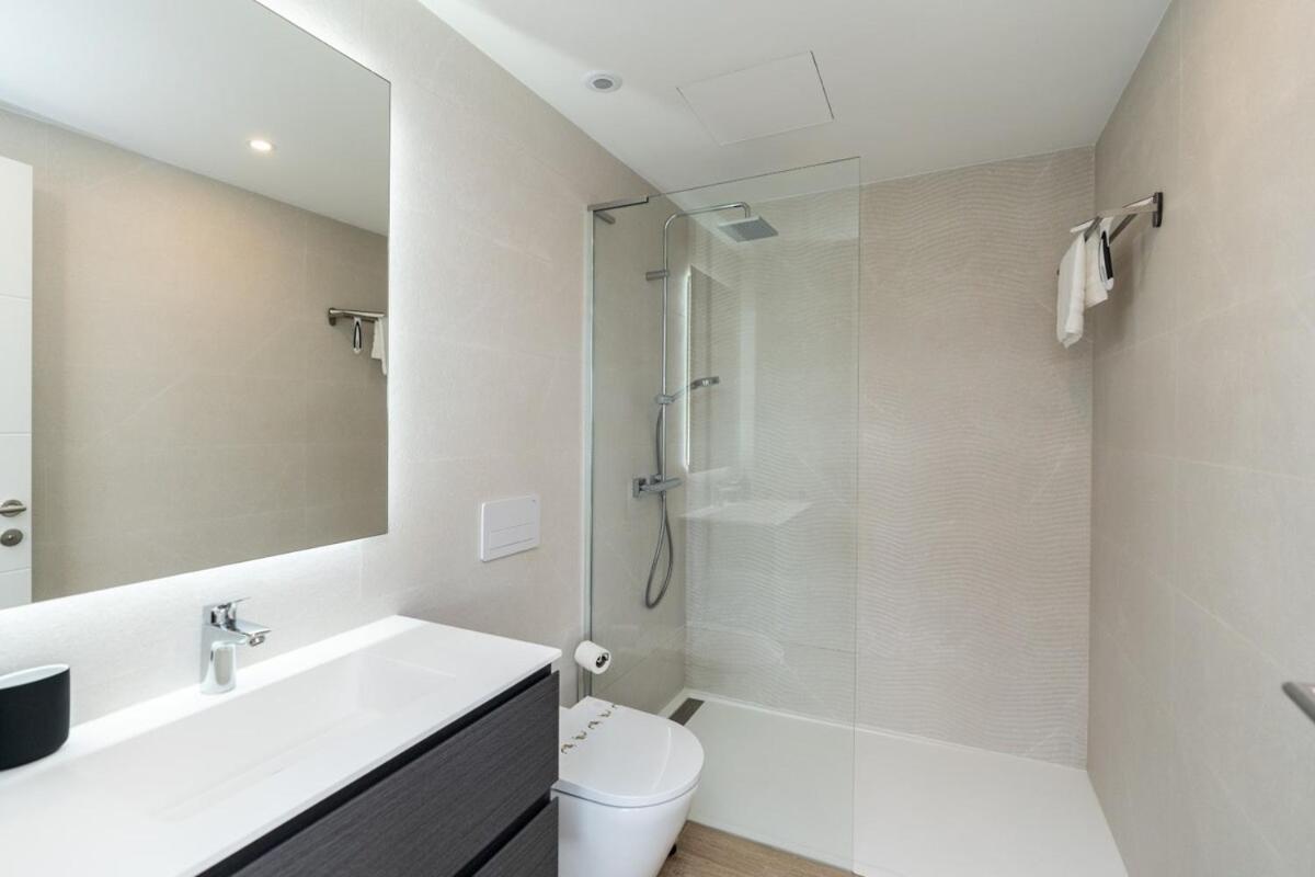 Al4-2115 - - Alcazaba Lagoon * Estepona