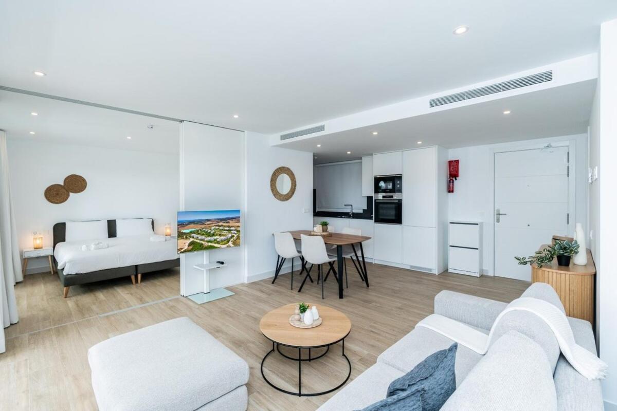 Al4-2115 - - Alcazaba Lagoon Apartment