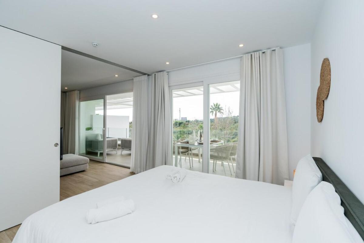 Al4-2115 - - Alcazaba Lagoon Apartment *