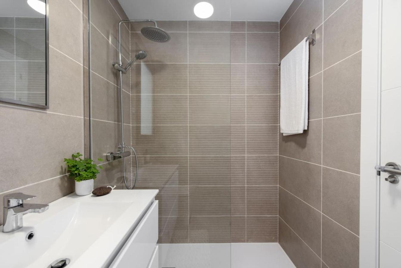 Apartment Centrum 900m Het