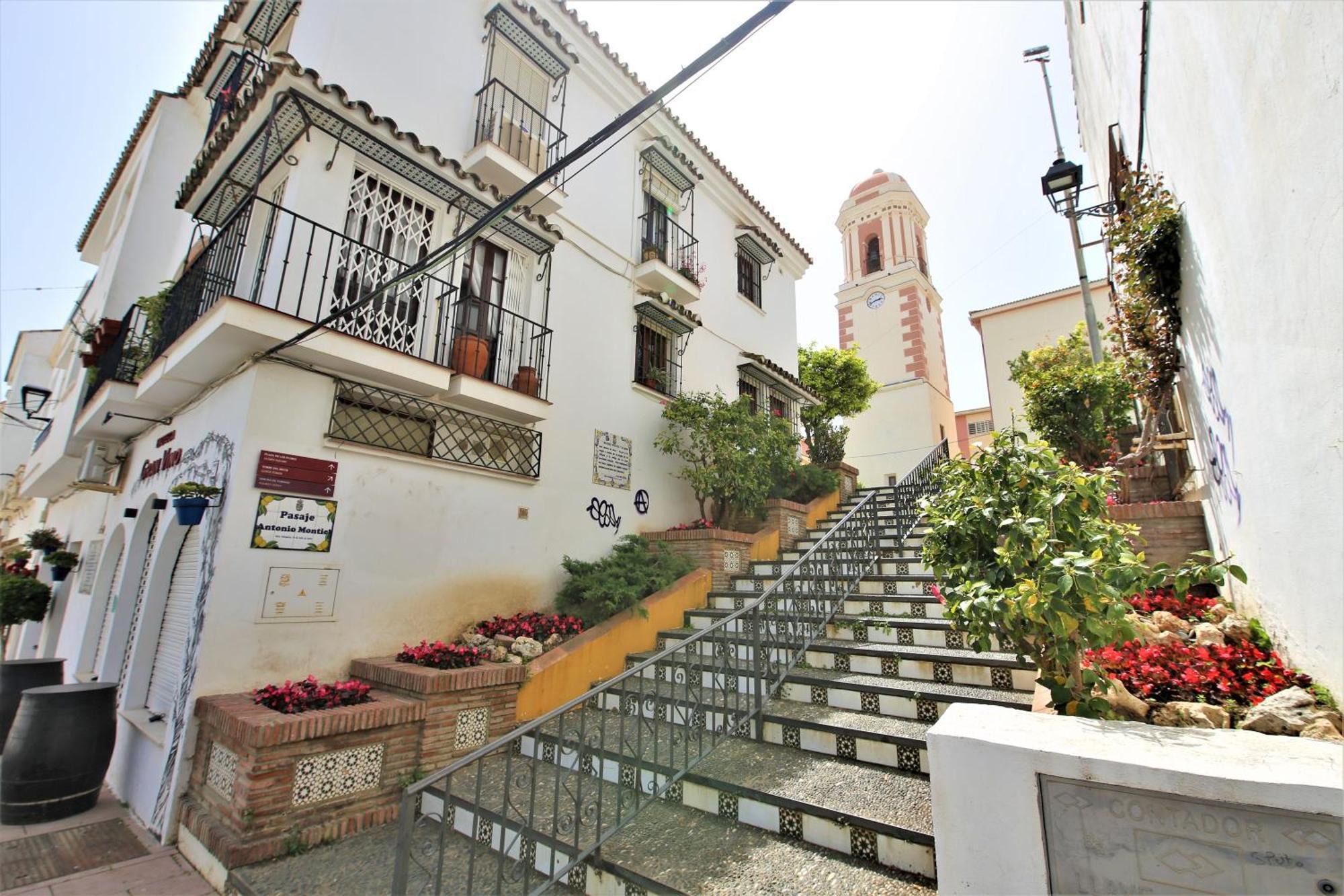 Town Anita Apartment Estepona