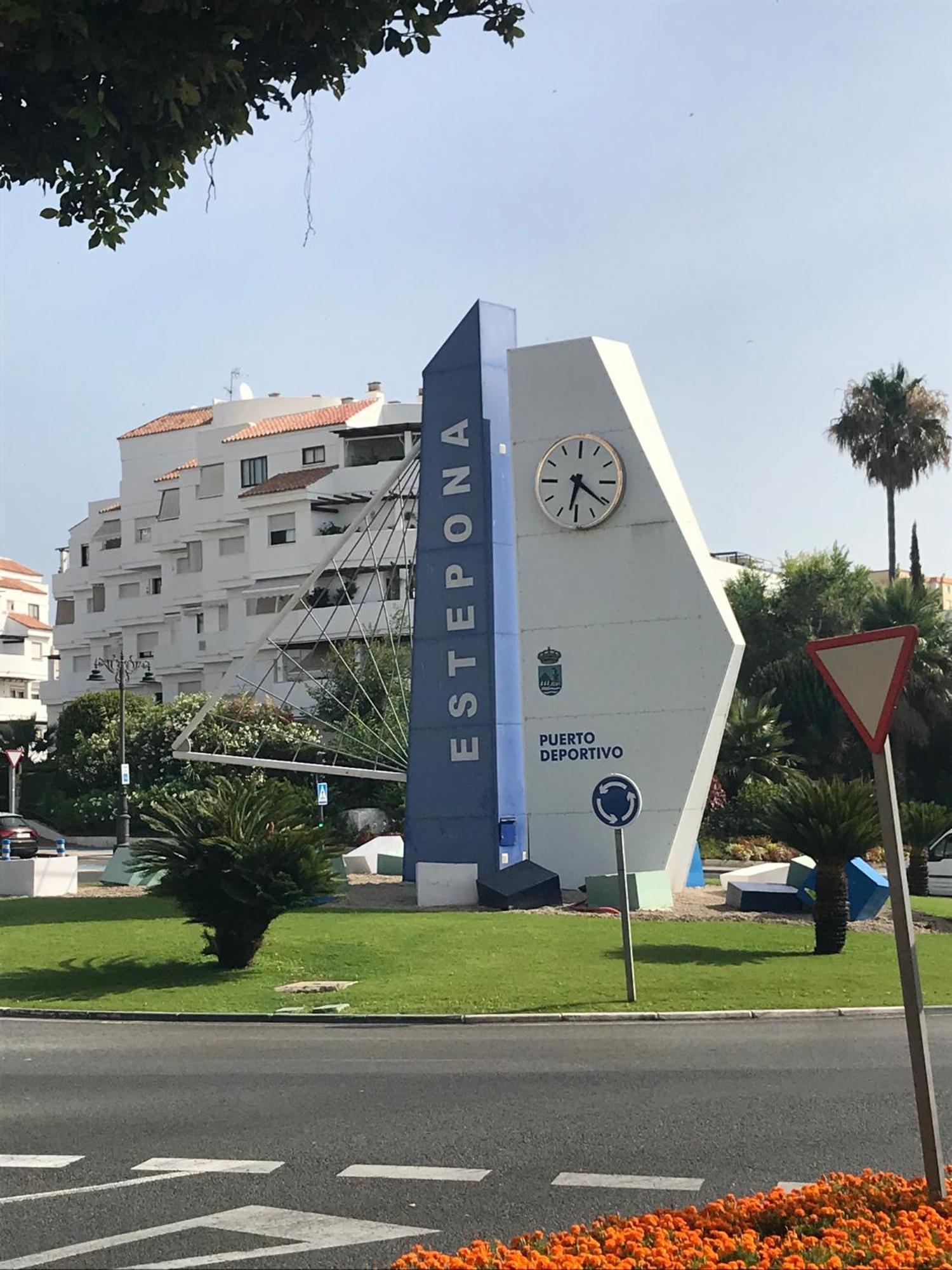 Marina, Modern Apartment, Sea Views, Balcony, Sleeps 6, Family Friendly Apartamento *