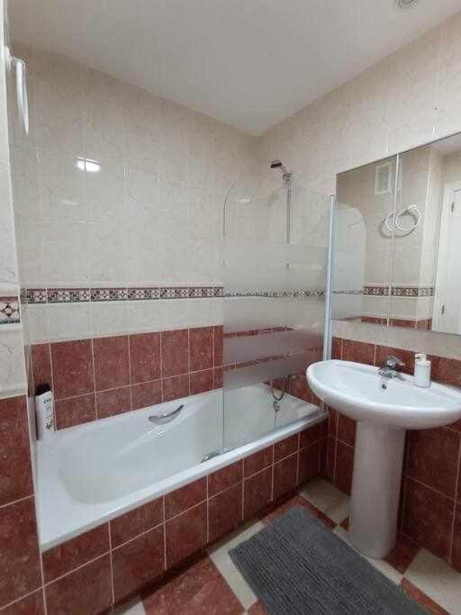 1 Con Garaje Frente Puerto Apartment Estepona
