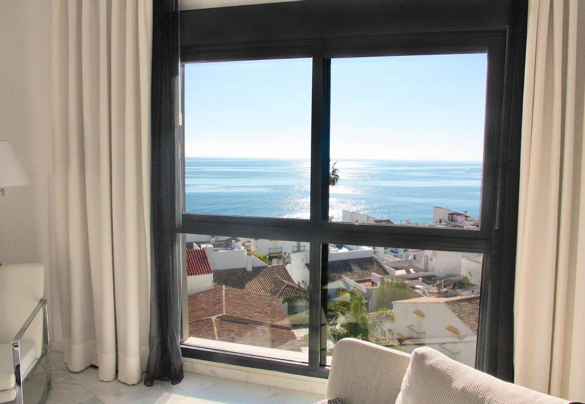 Cosmo Penthouse Sea Views Estepona