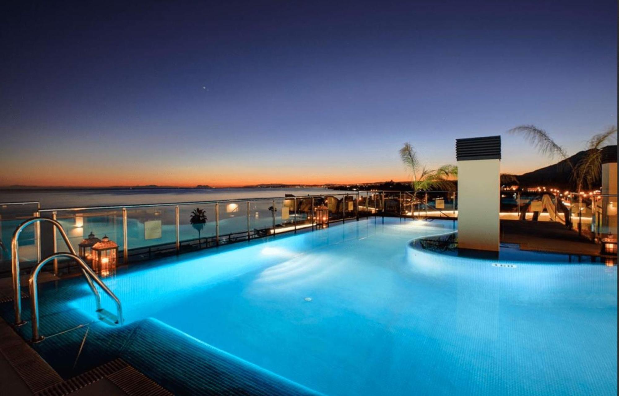 Cosmo Penthouse Sea Views * Estepona