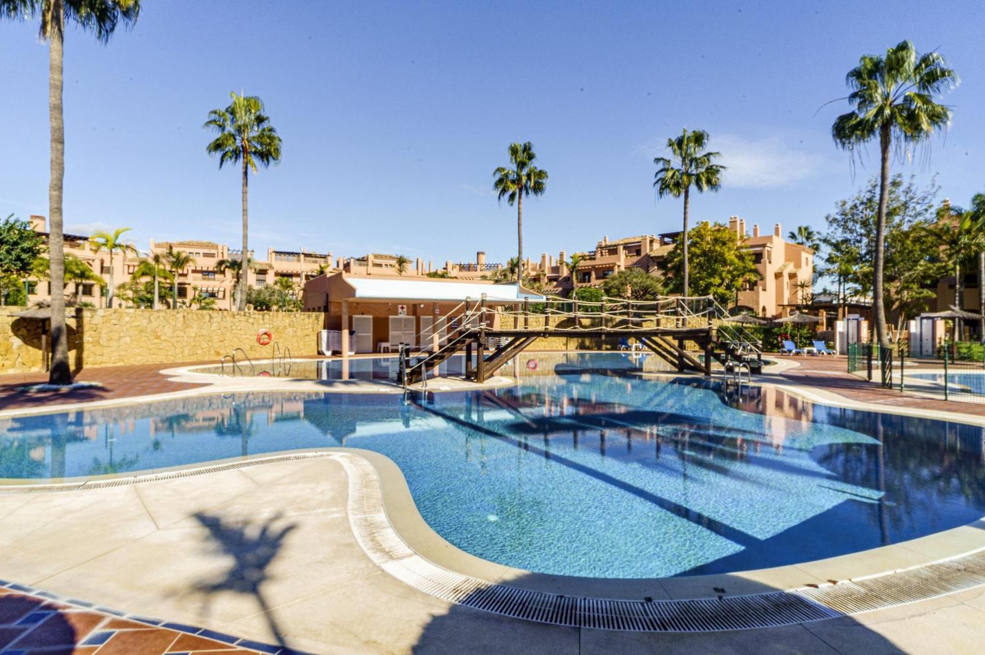 Hacienda Del Sol - Beachside Estepona