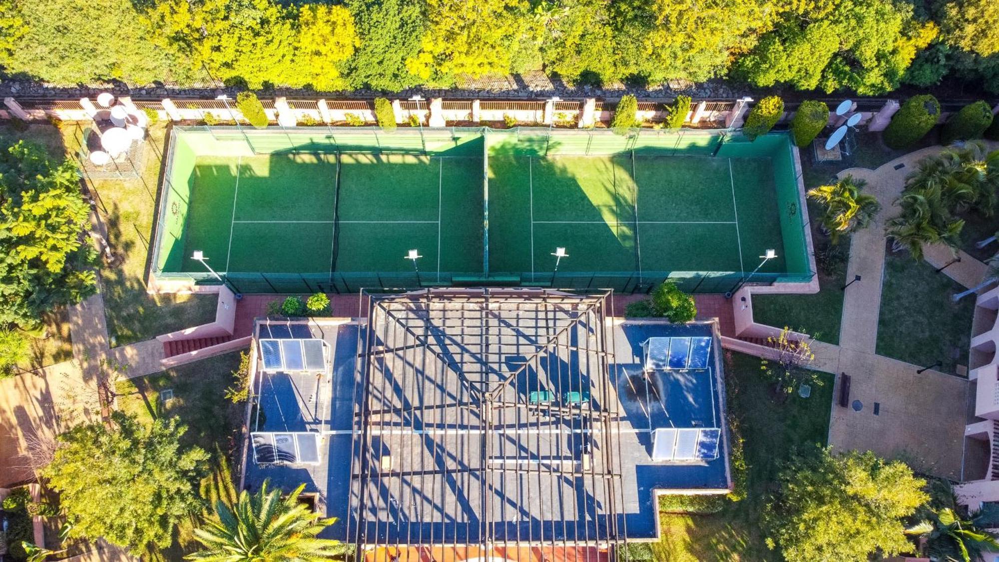 Hacienda Del Sol - Beachside Apartment Estepona