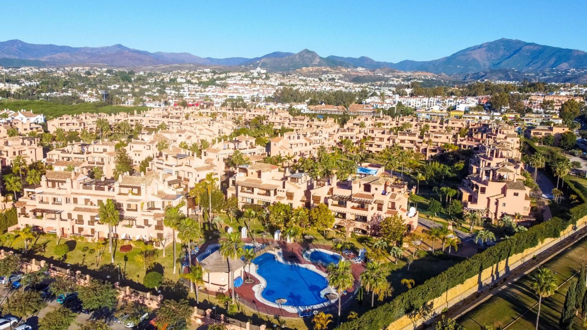 Apartment Hacienda Del Sol - Beachside