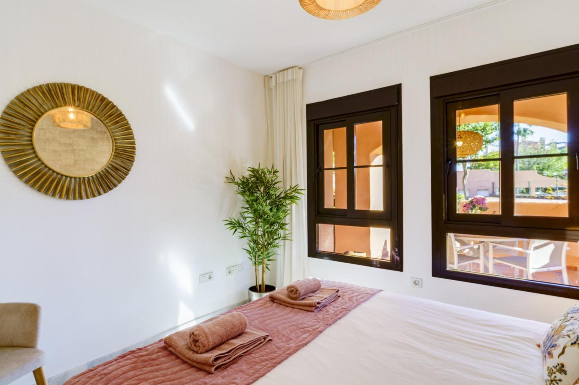 Apartment Hacienda Del Sol - Beachside