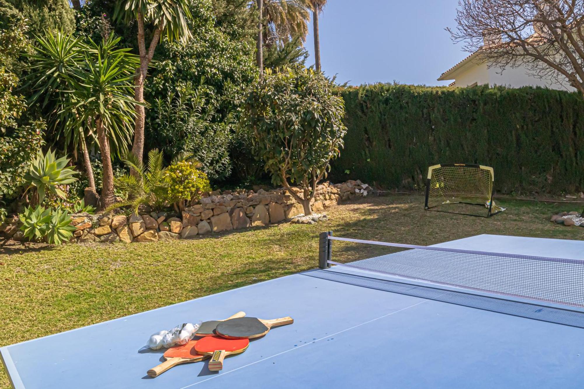 Luxury Family Escape Golf & Pool Retreat - Happy