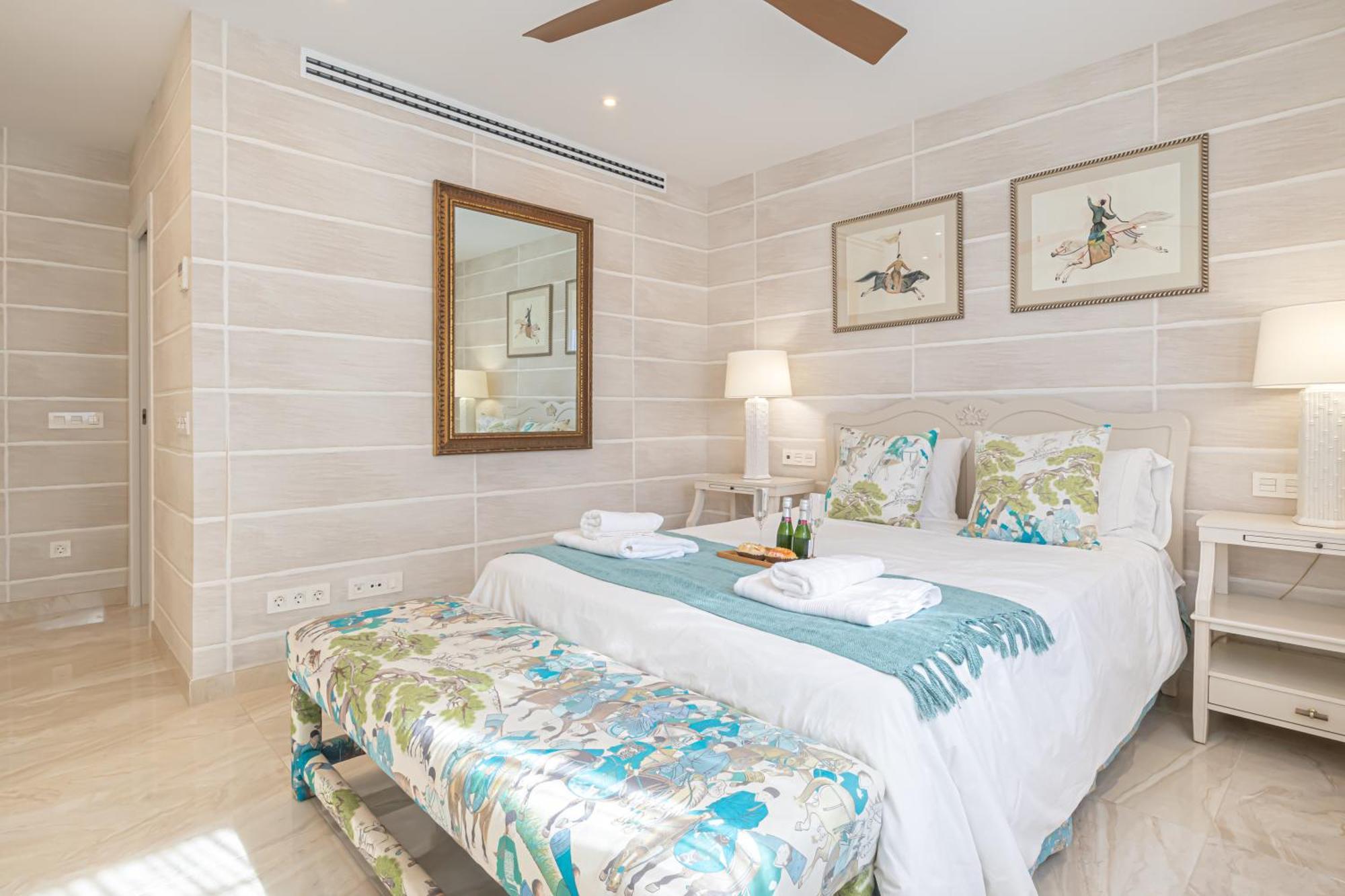 Luxury Family Escape Golf & Pool Retreat - Happy Apartment *