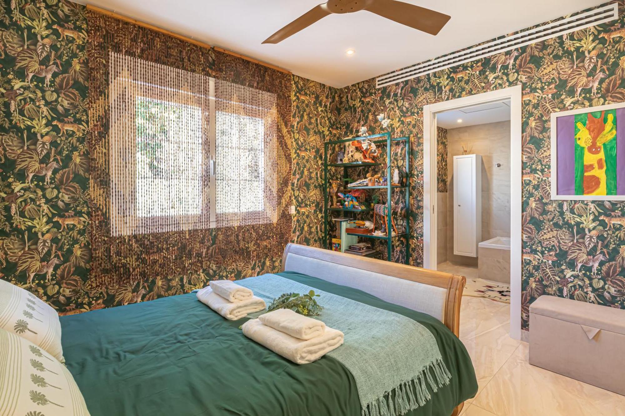 Apartment Luxury Family Escape Golf & Pool Retreat - Happy