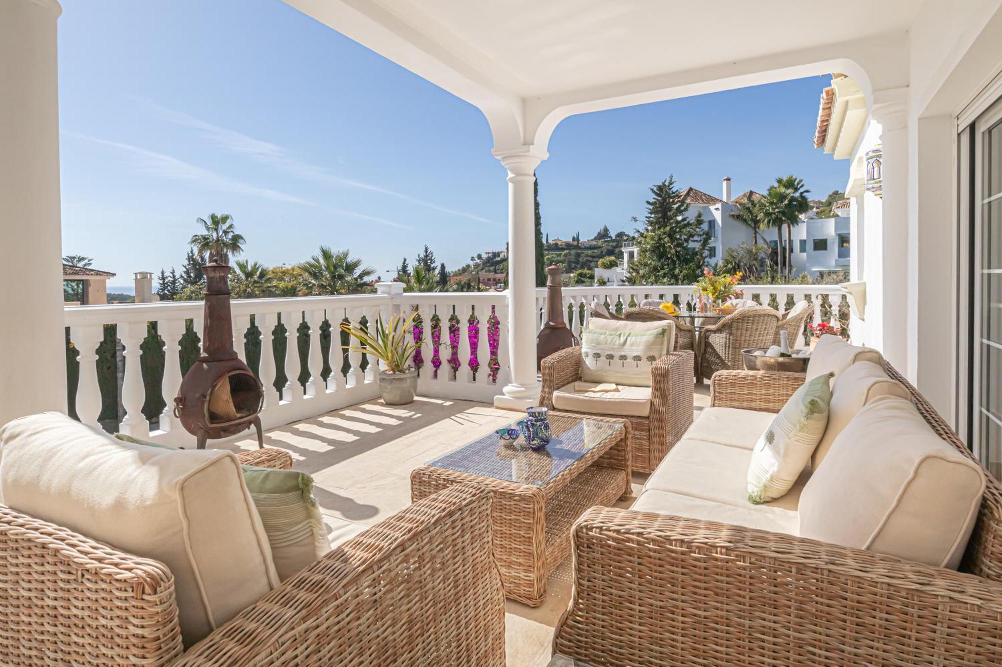Luxury Family Escape Golf & Pool Retreat - Happy