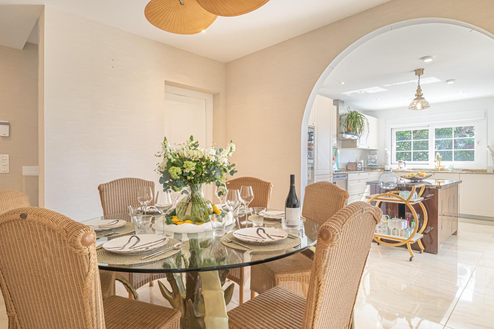 Apartment Luxury Family Escape Golf & Pool Retreat - Happy *