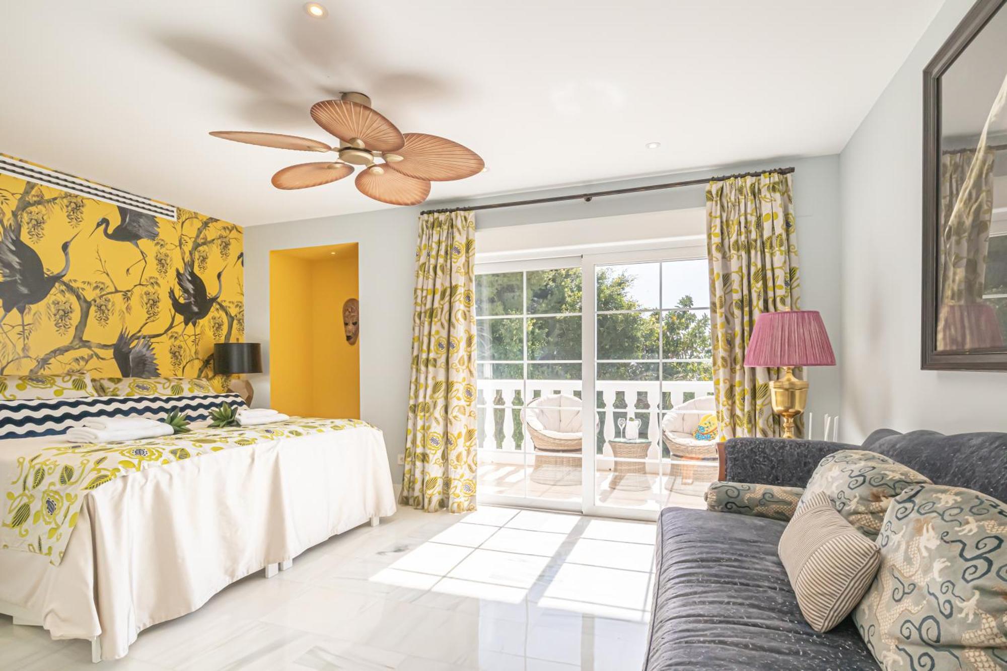 Apartment Luxury Family Escape Golf & Pool Retreat - Happy *