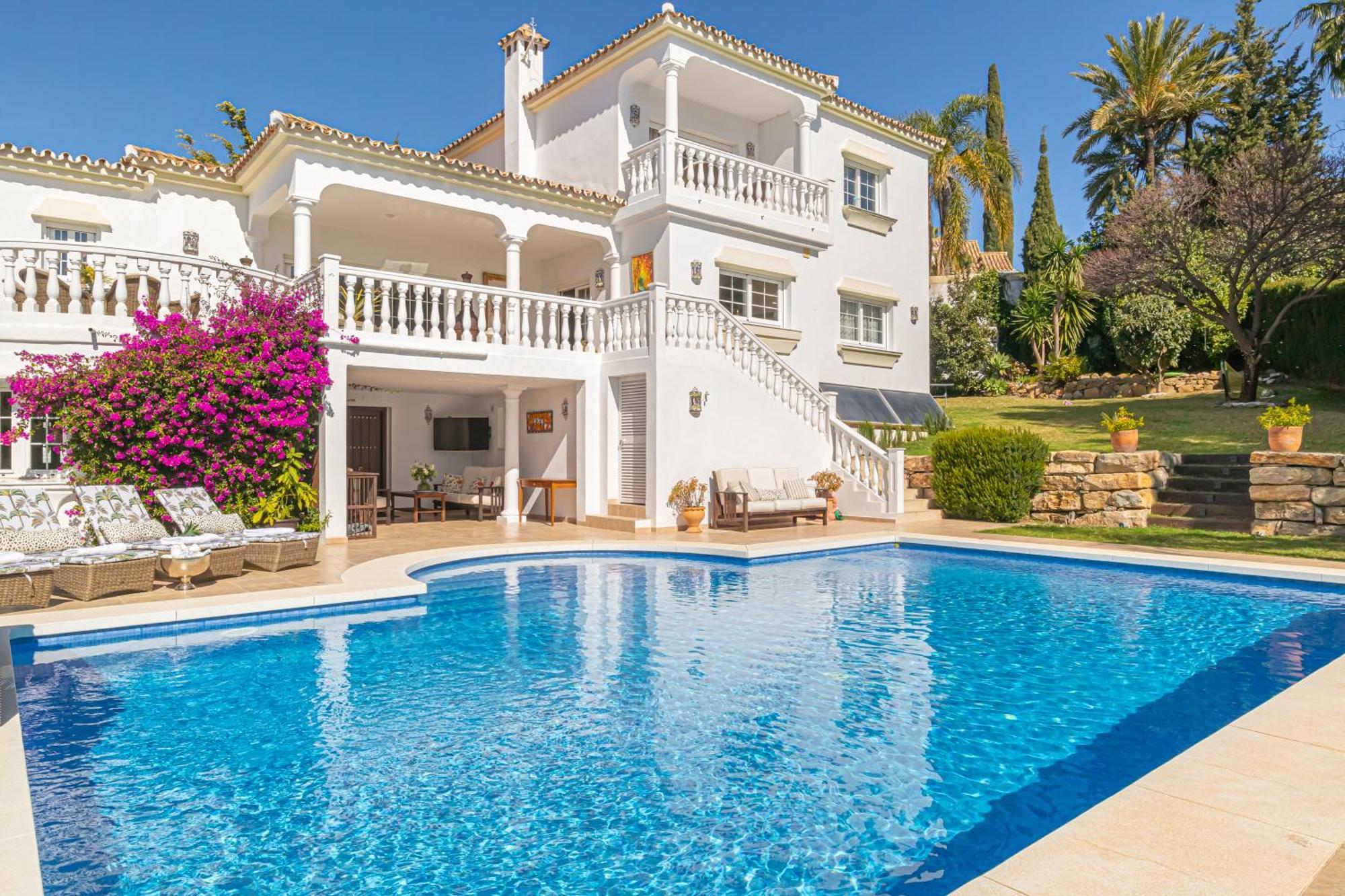 Luxury Family Escape Golf & Pool Retreat - Happy * Estepona