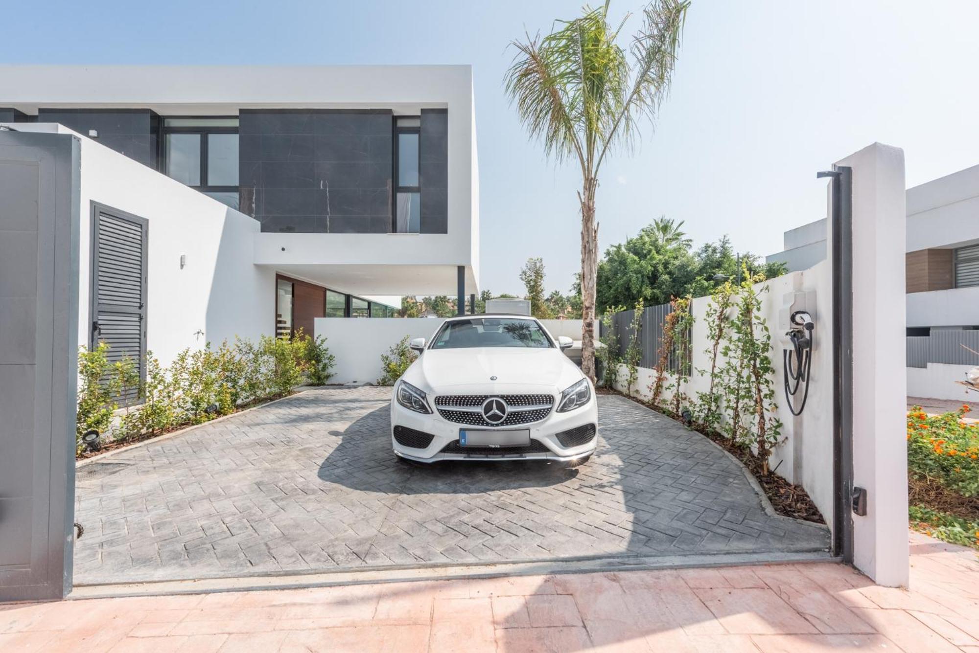 Extravagant 5 Bdrm Golfer's With Private Pool * Estepona