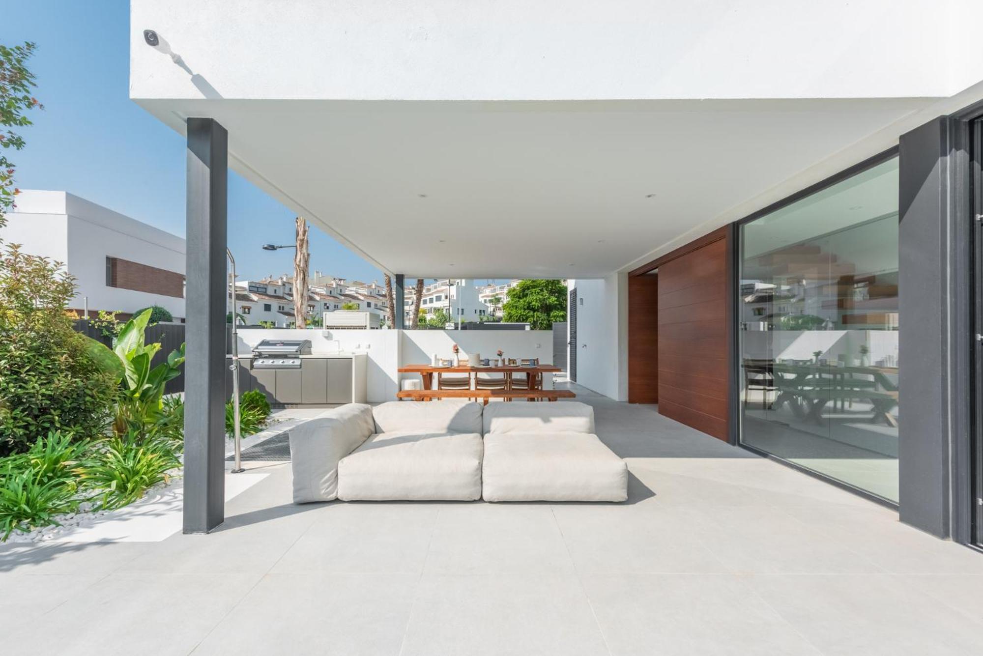 Extravagant 5 Bdrm Golfer's With Private Pool Estepona
