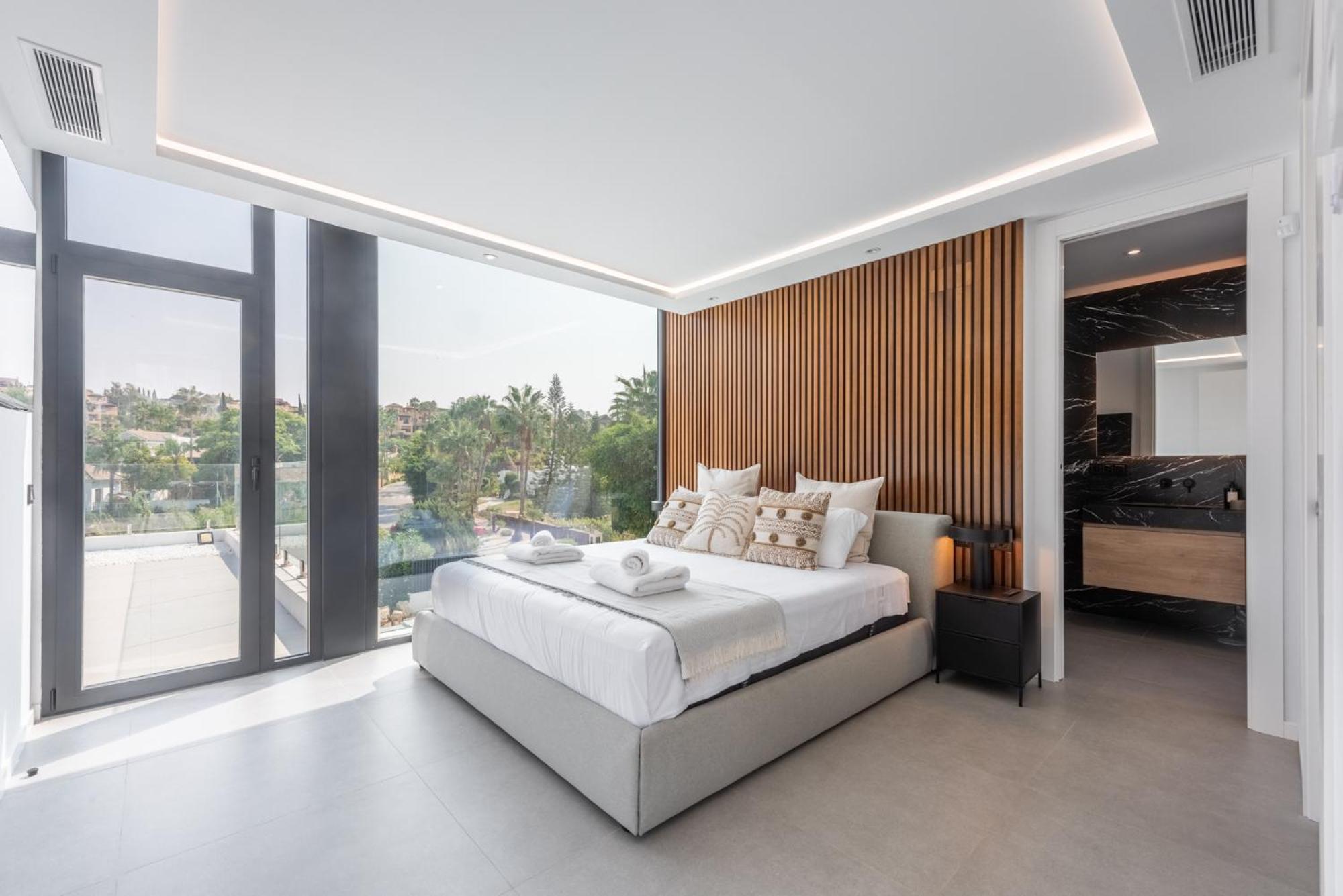 Extravagant 5 Bdrm Golfer's With Private Pool * Estepona