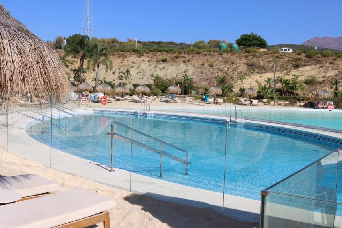 Al4-1901 - - Alcazaba Lagoon * Estepona