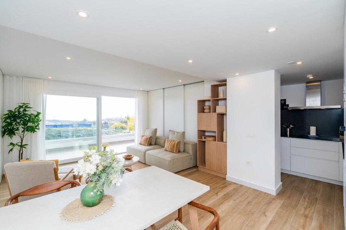 Al4-1916 - - Alcazaba Lagoon Apartment