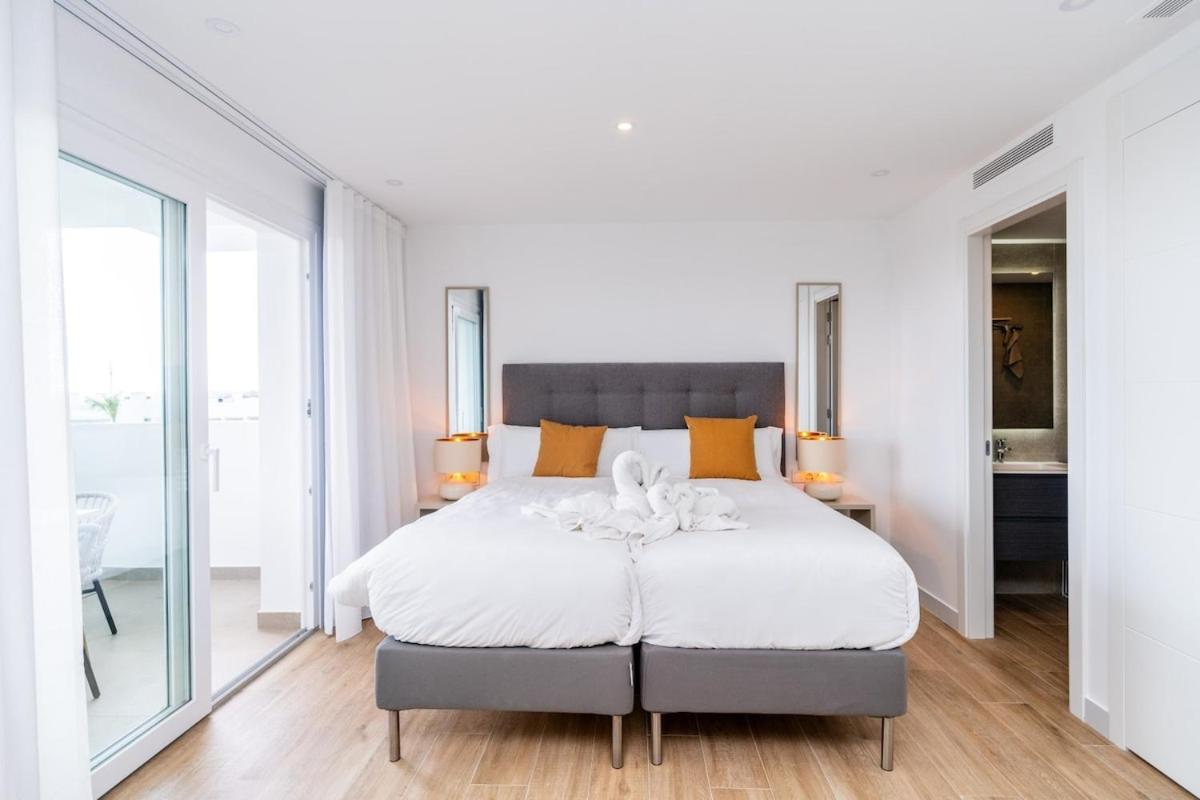 Al4-1916 - - Alcazaba Lagoon Apartment