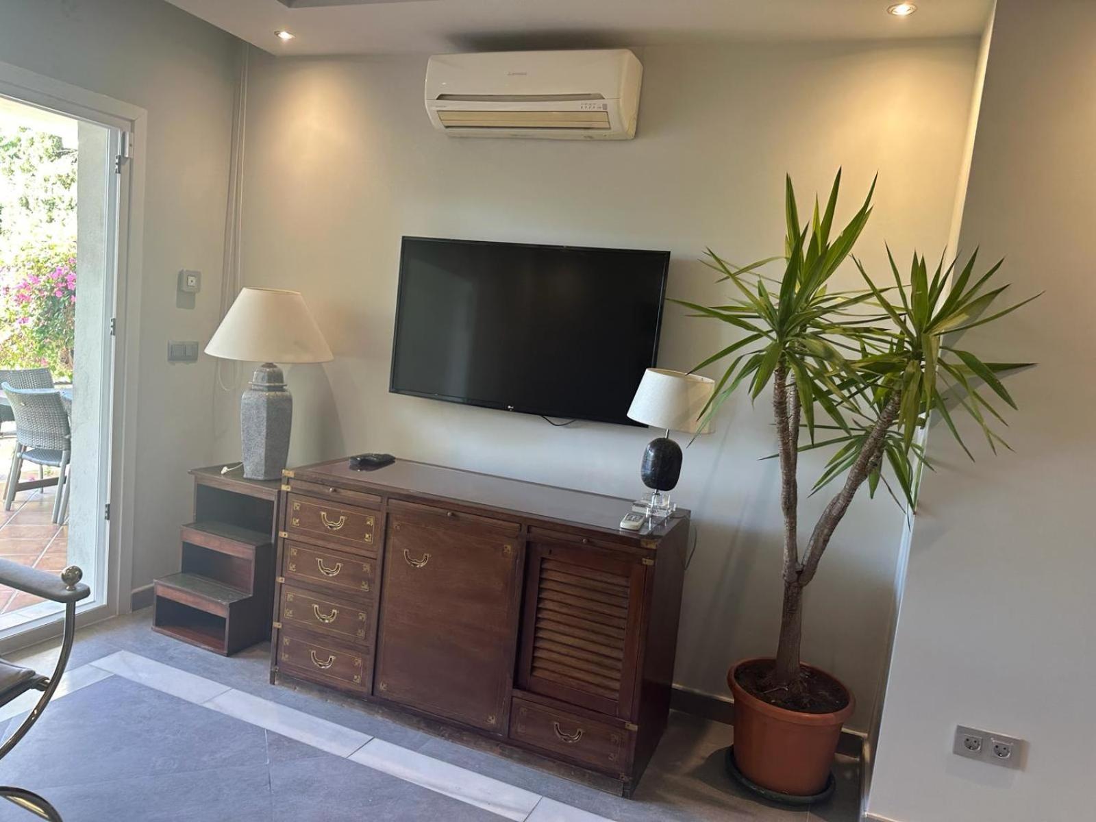 Con Piscina Apartment *