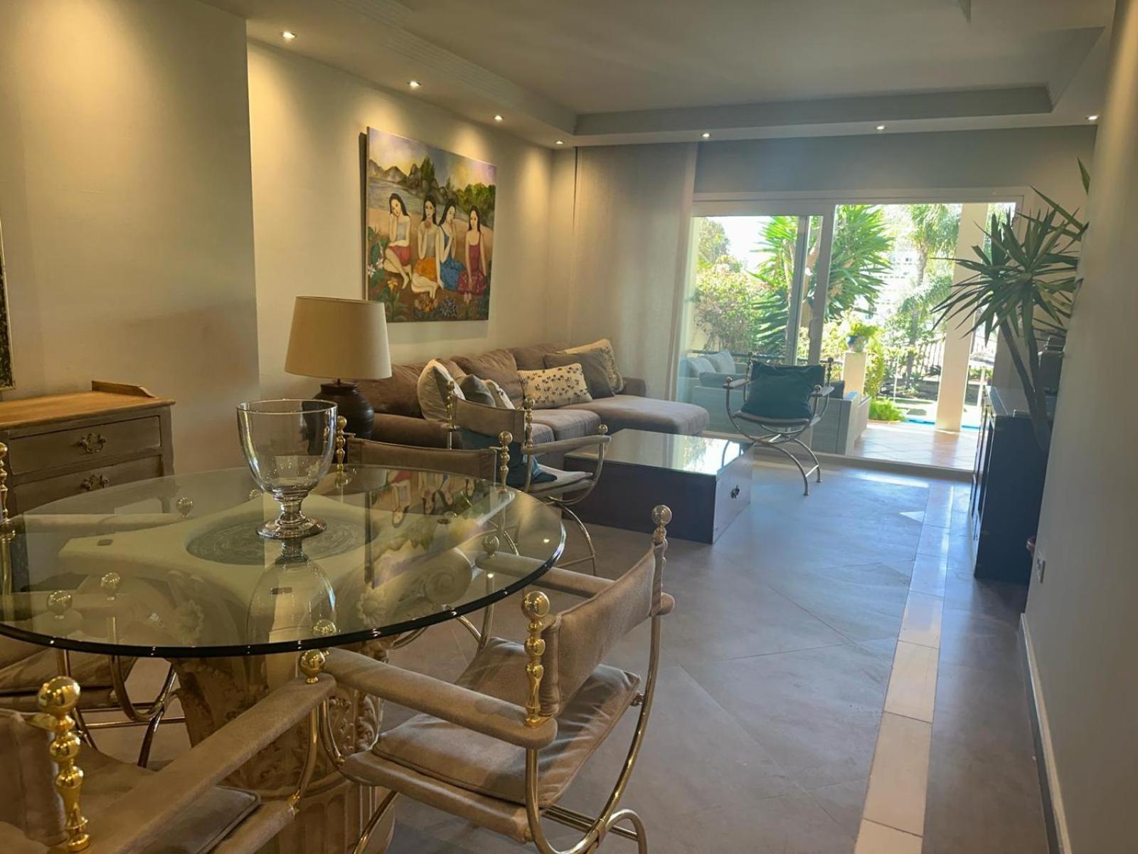 Apartment Con Piscina