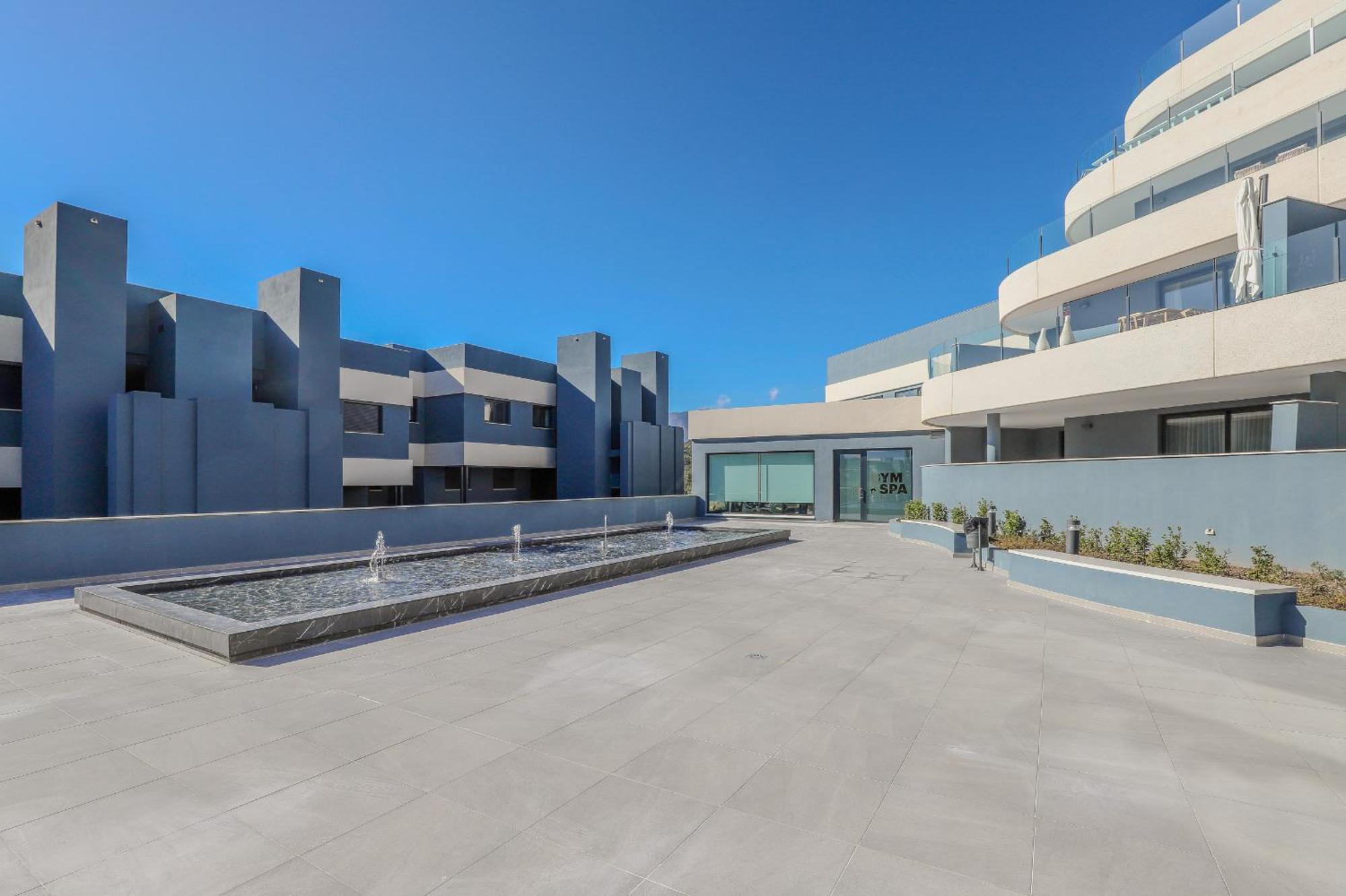 Oasis 325 Kronos - 3 Bedroom Estepona