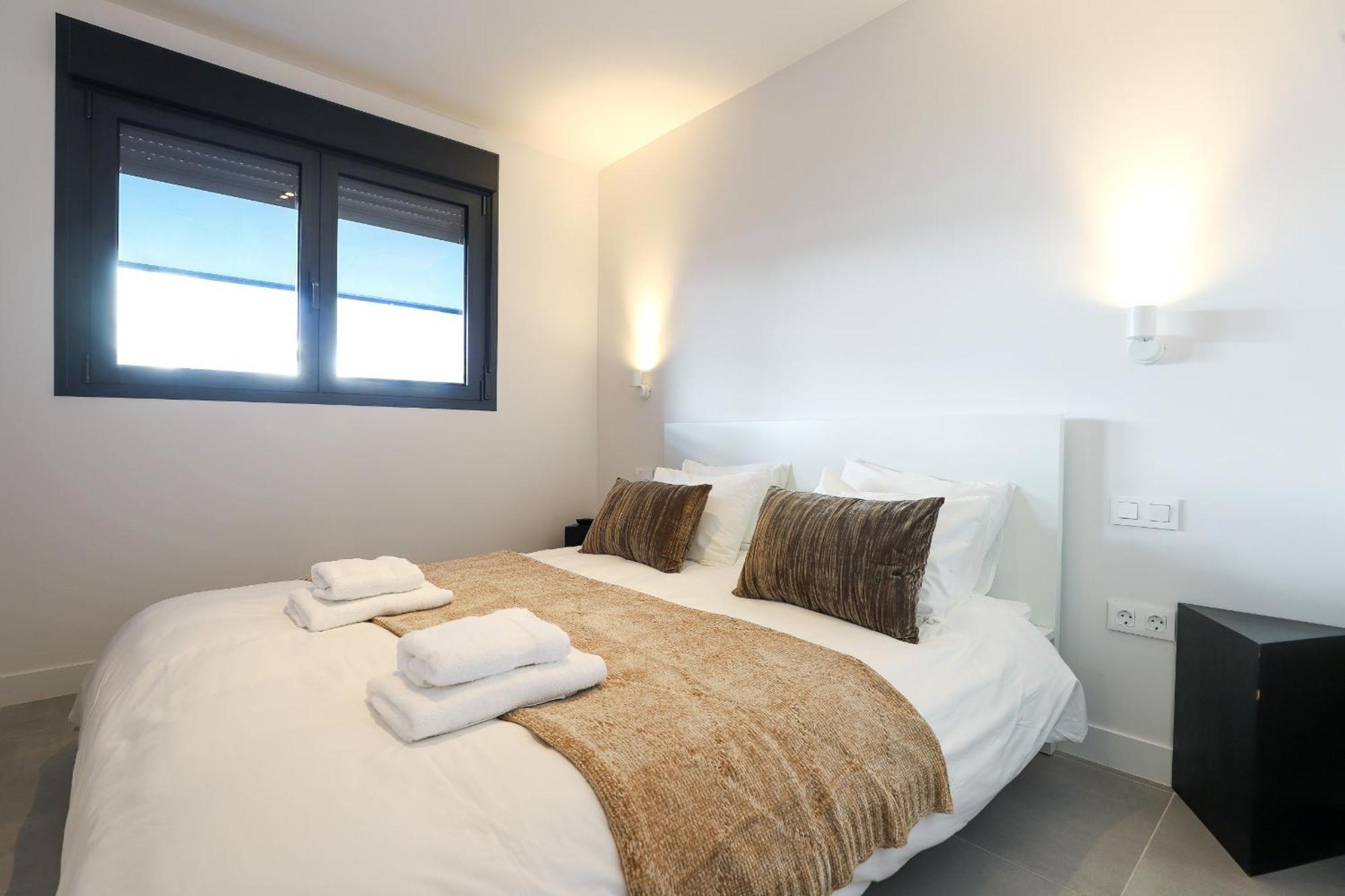 Oasis 325 Kronos - 3 Bedroom * Estepona