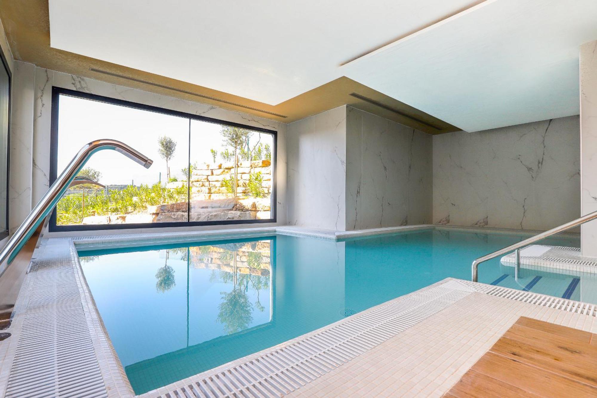 Apartment Oasis 325 Kronos - 3 Bedroom *