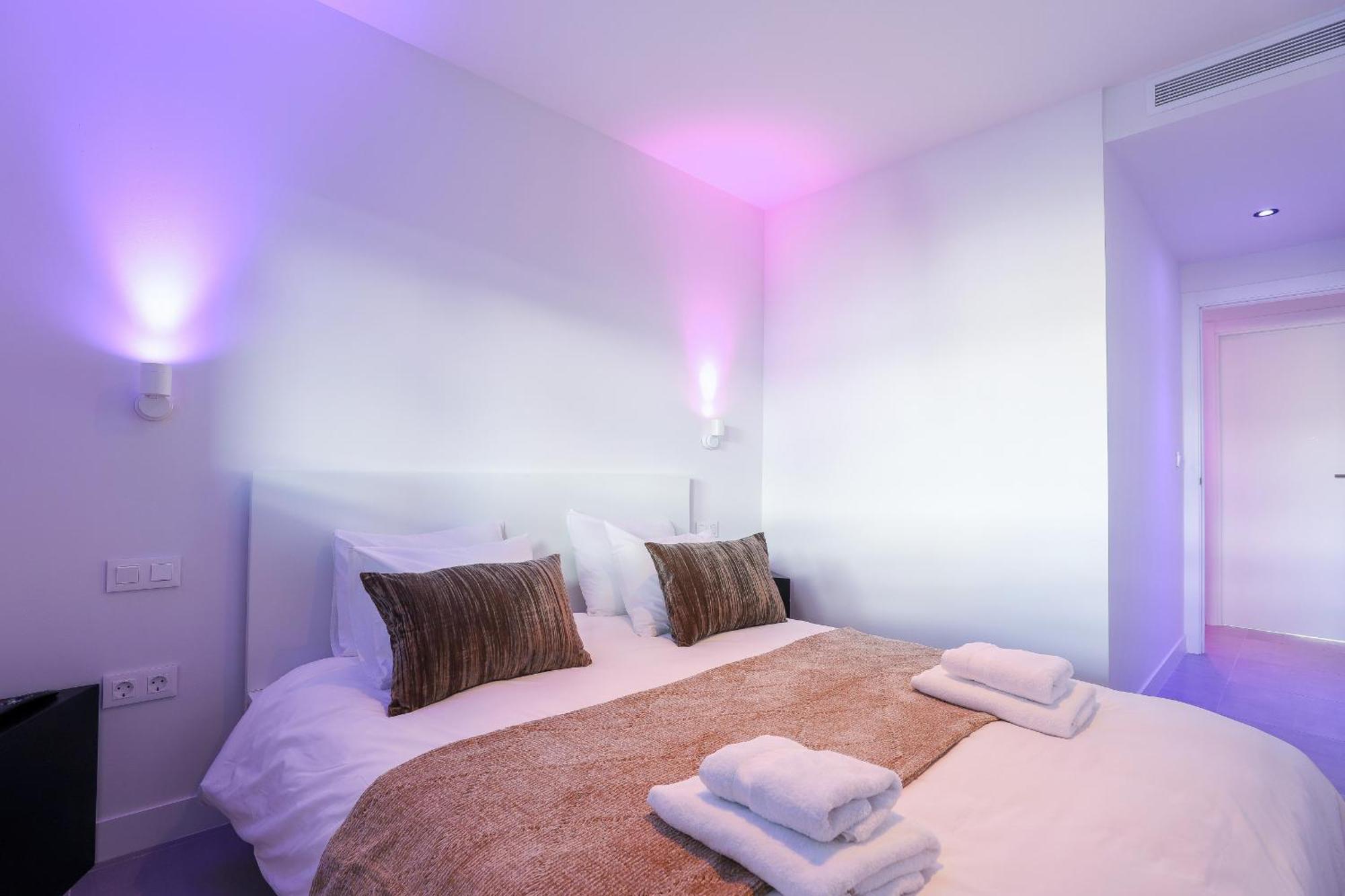 Oasis 325 Kronos - 3 Bedroom Apartment Estepona