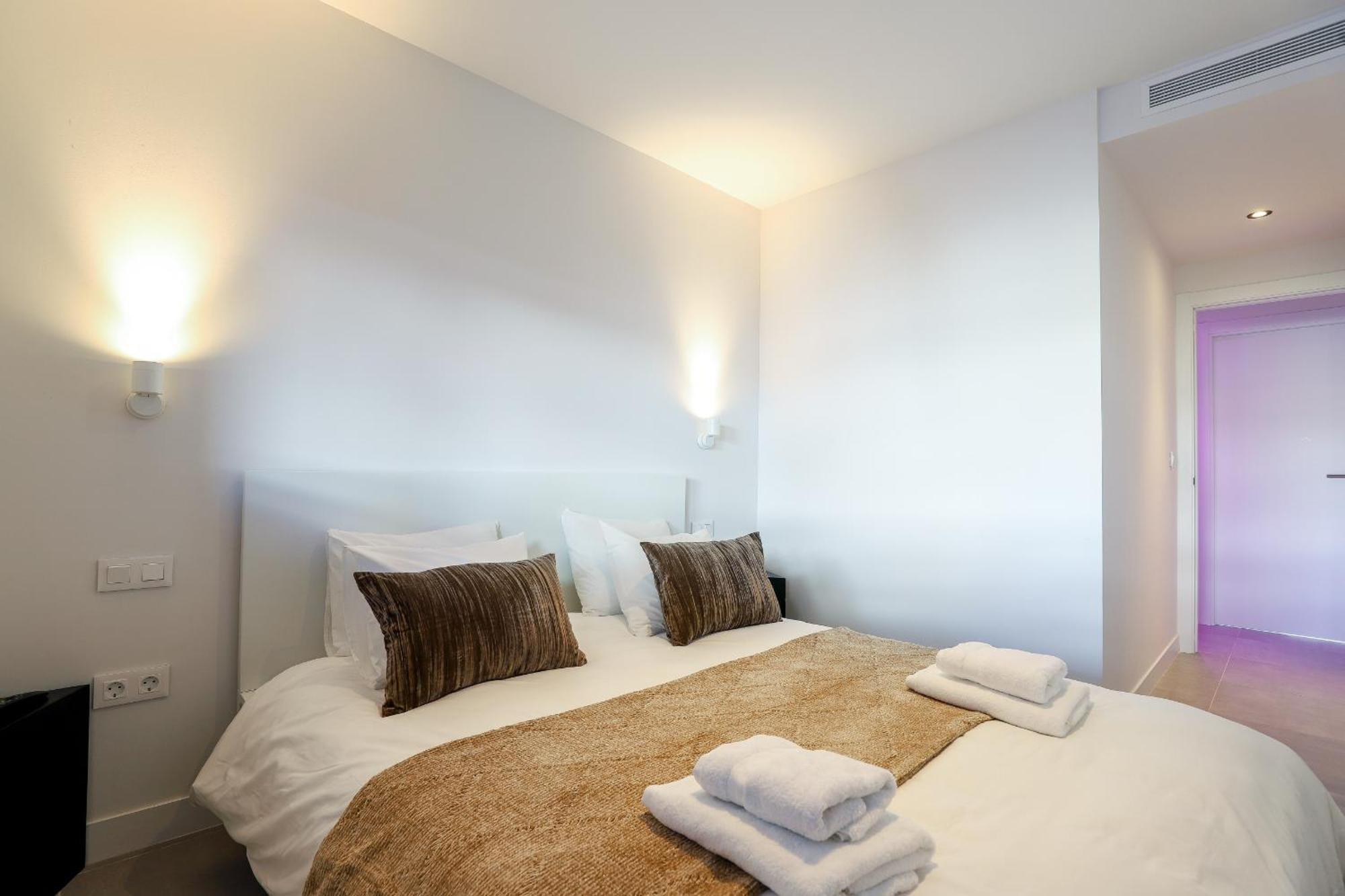 Apartment Oasis 325 Kronos - 3 Bedroom *