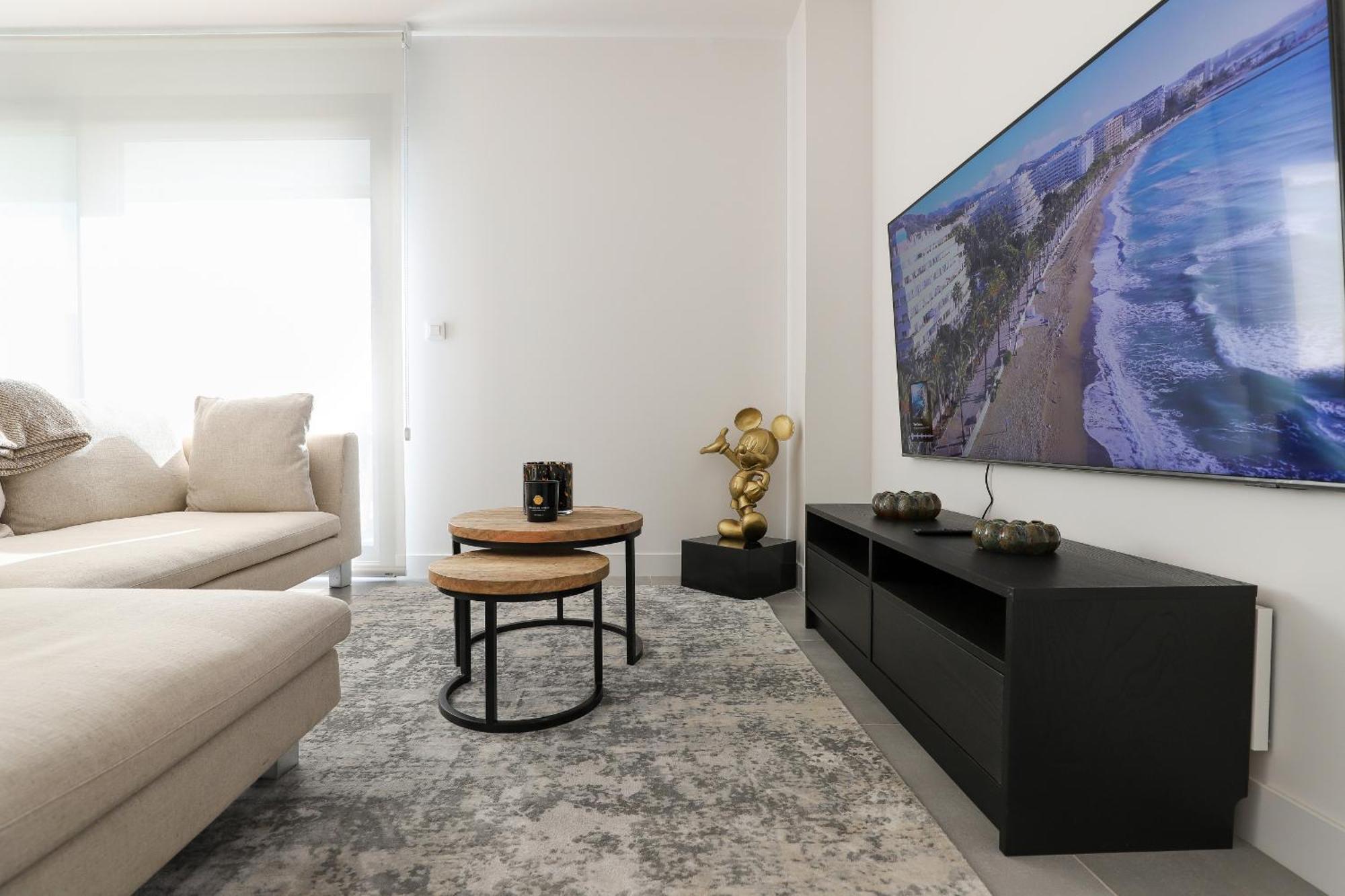 Oasis 325 Kronos - 3 Bedroom Apartment *