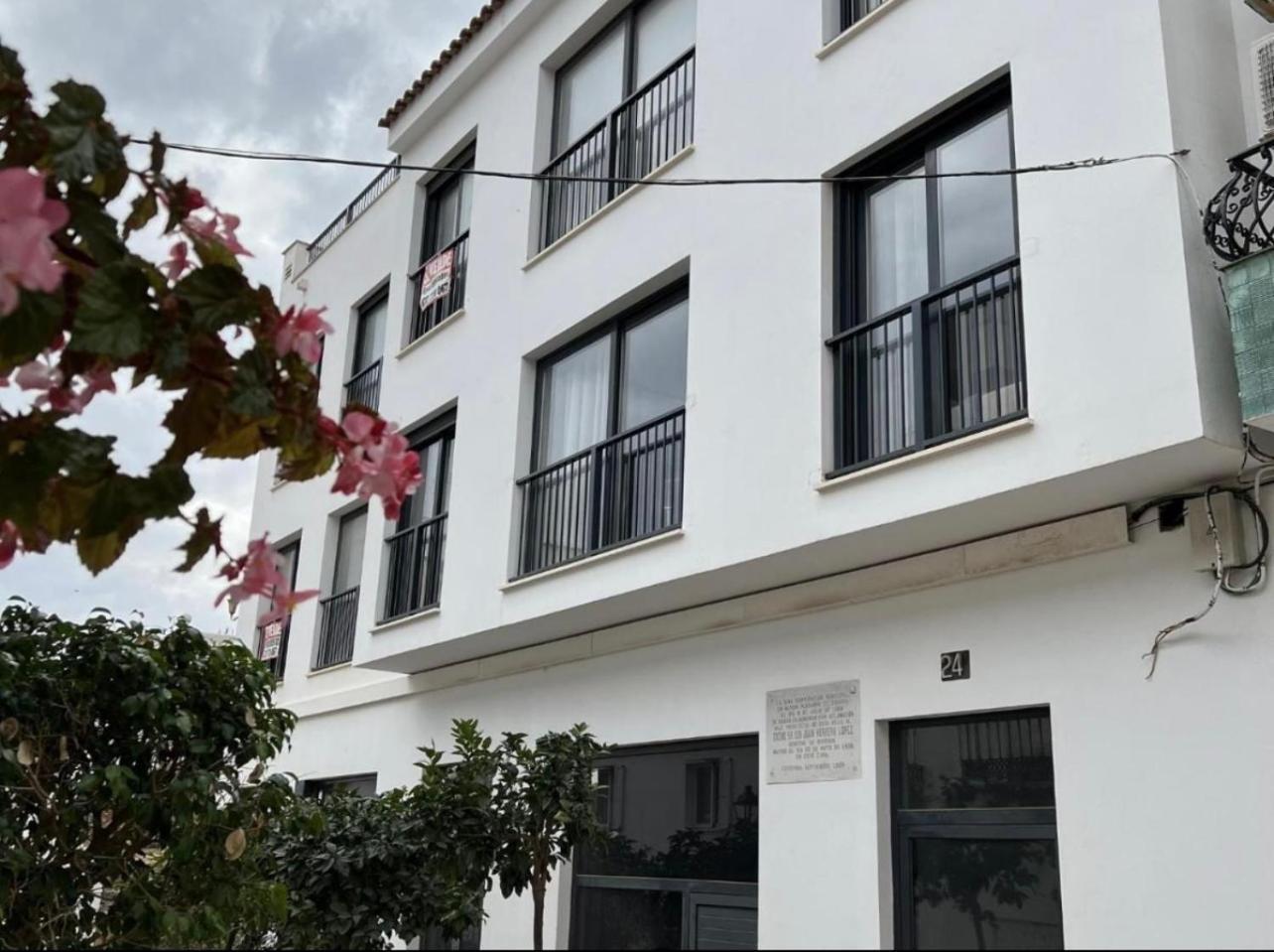 Apartment Elegance 150mts From The Sea Estepona