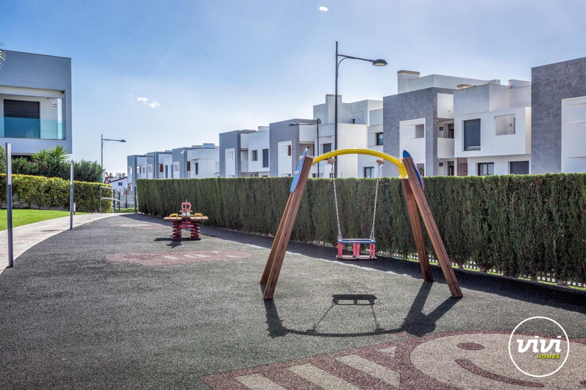 Apartment Vivi Homes - Sublime Close To The Beach, Garden, Pool & Hot Tub