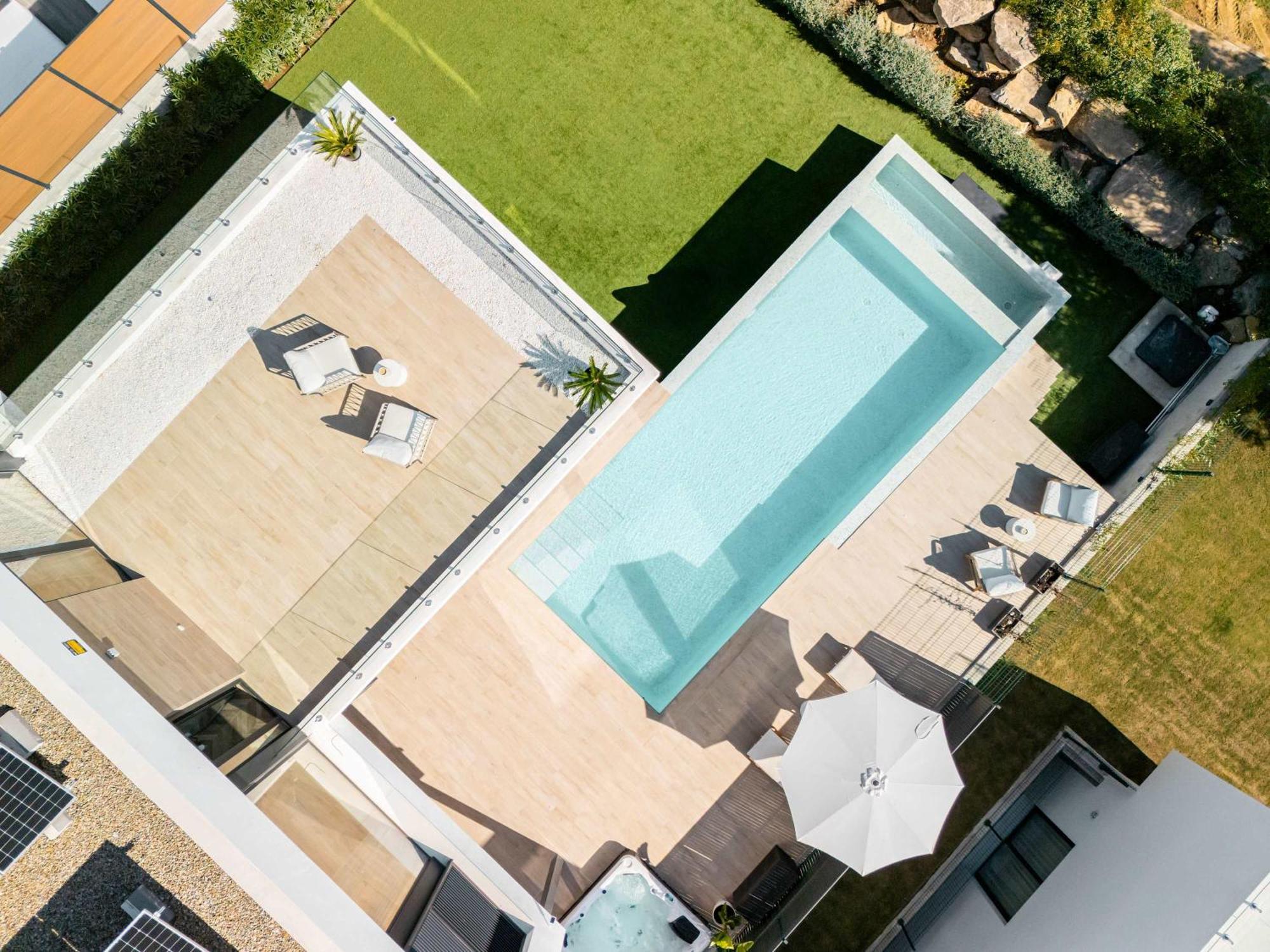 Francesca Front Golf Pool Jacuzzi * Estepona