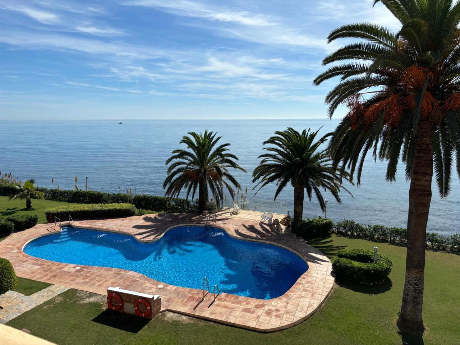 Lunimar, 1º Linea Mar Con Piscina * Estepona