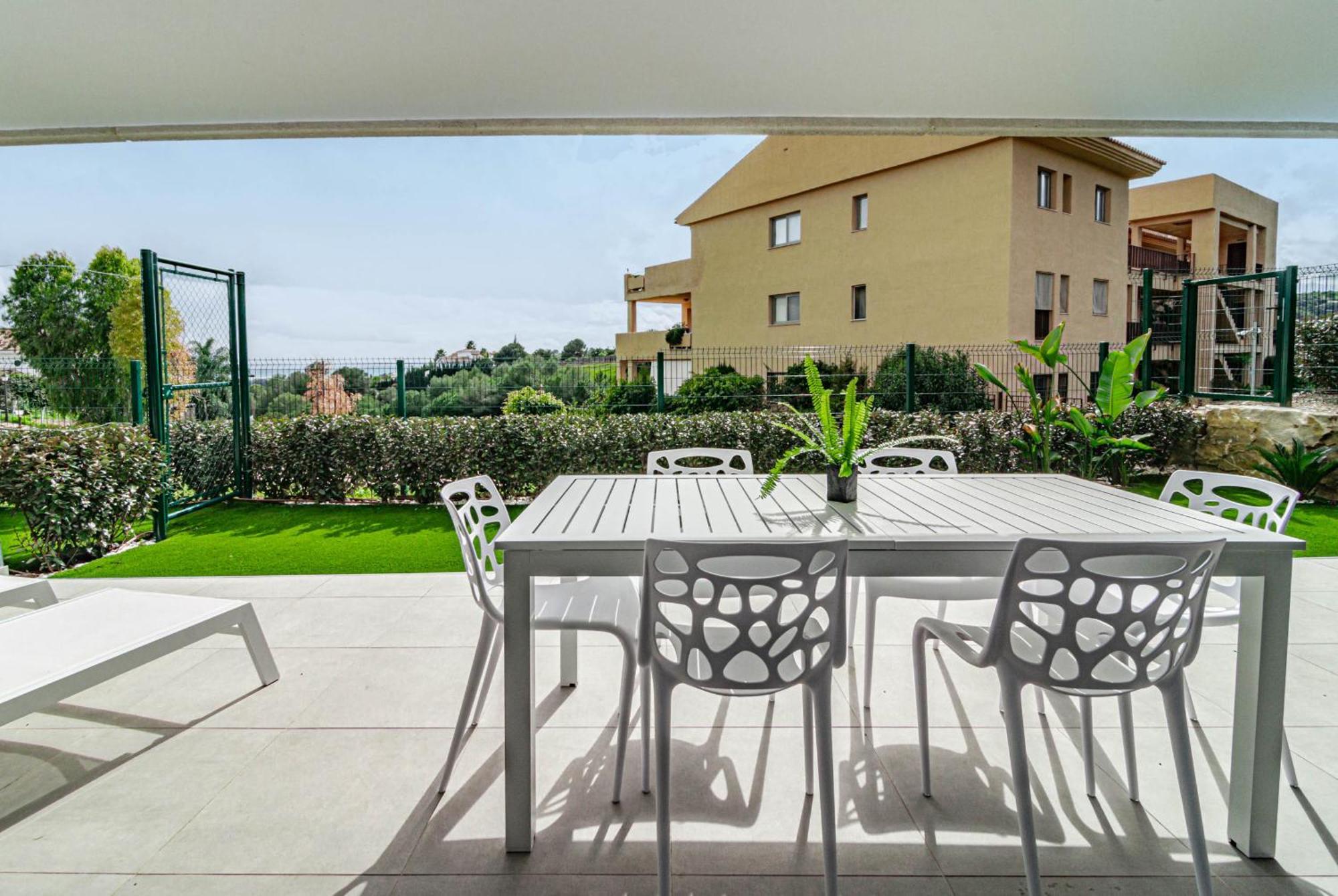 Oasis272-1d - Large Terrace With Great View Estepona