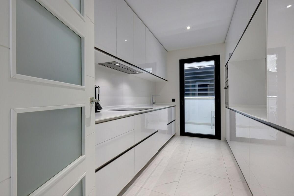 Chic Penthouse With Scenic Views At Hills! Apartment *