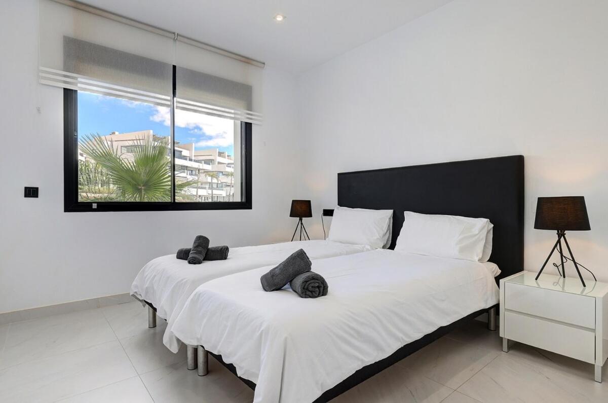 Chic Penthouse With Scenic Views At Hills! * Estepona