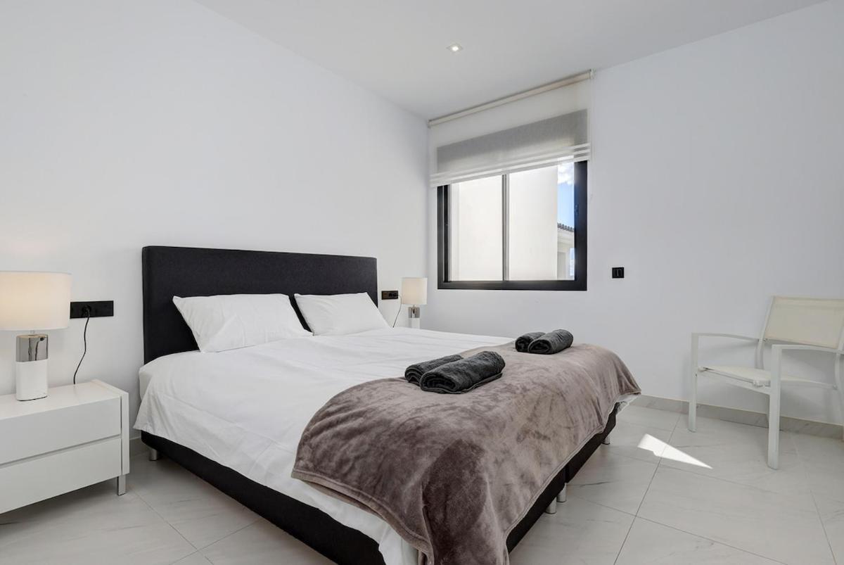 Chic Penthouse With Scenic Views At Hills! Apartment *