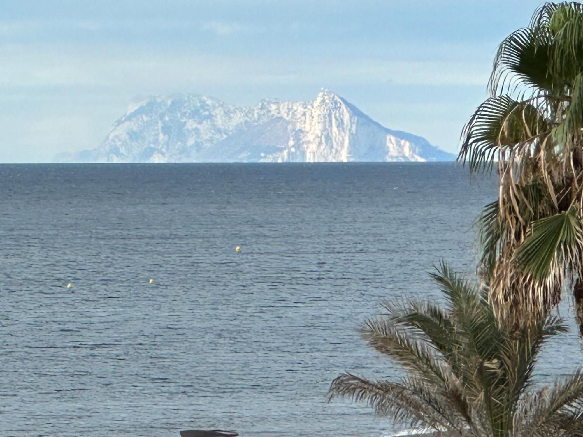 Apartment 3br Frontline La Rada Estepona