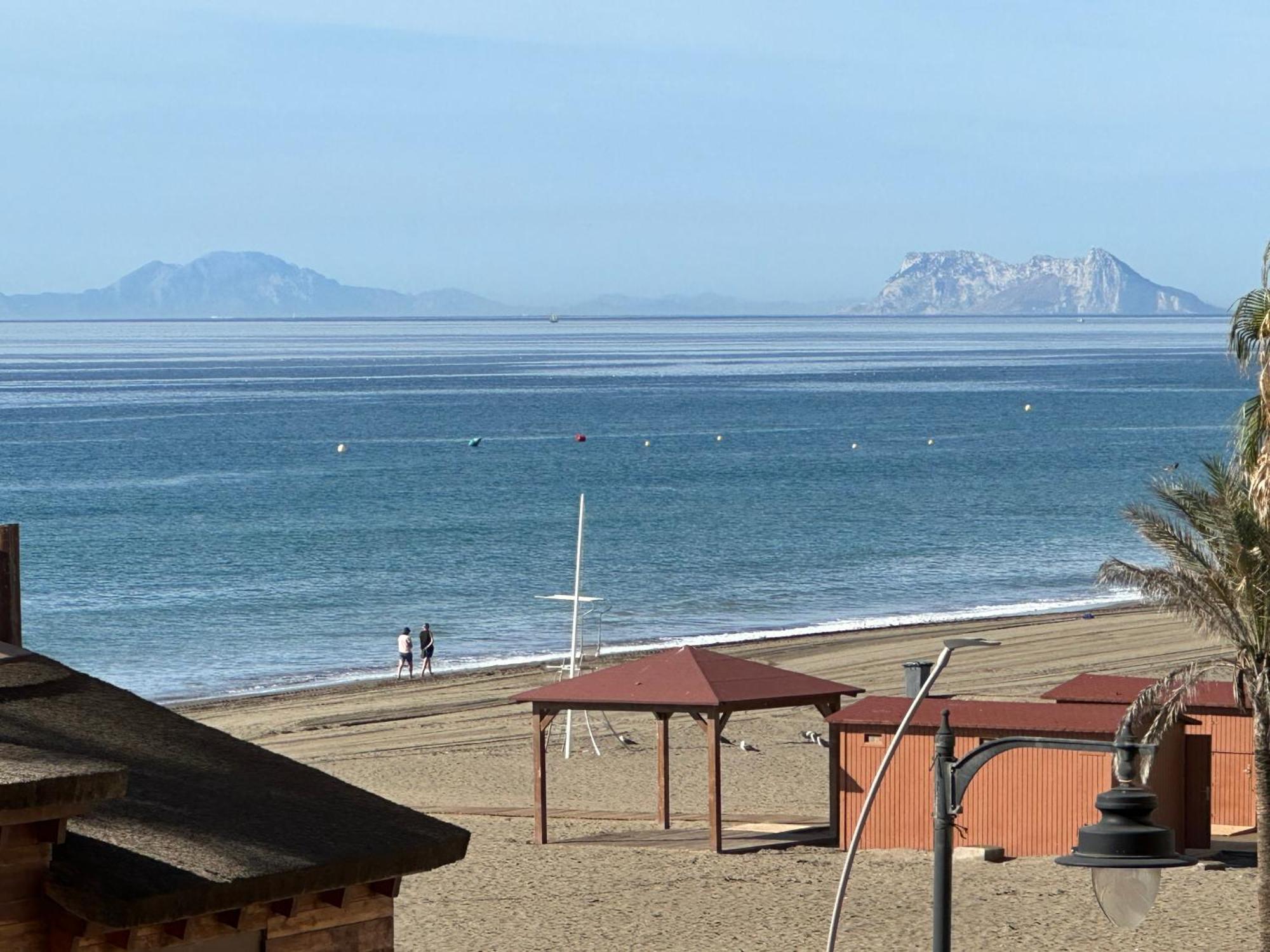 3br Frontline La Rada