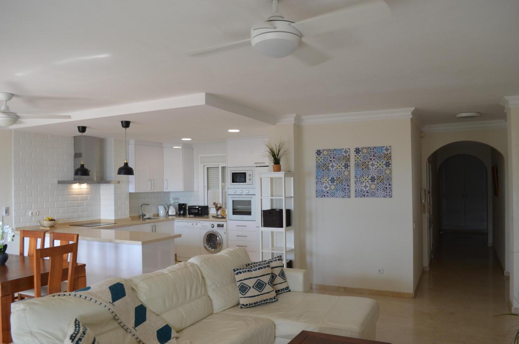 3br Frontline La Rada *