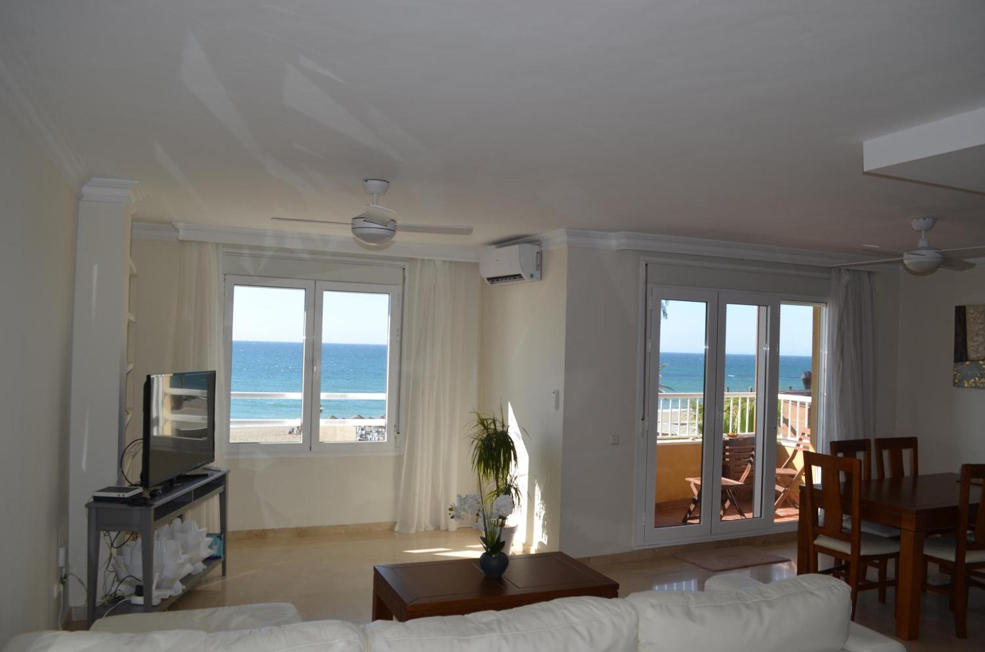 Apartment 3br Frontline La Rada *
