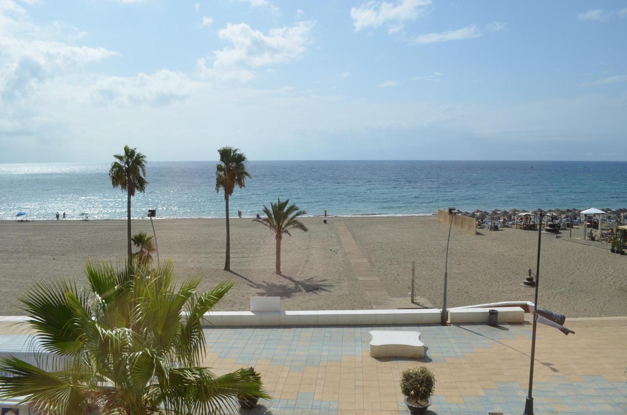 3br Frontline La Rada *