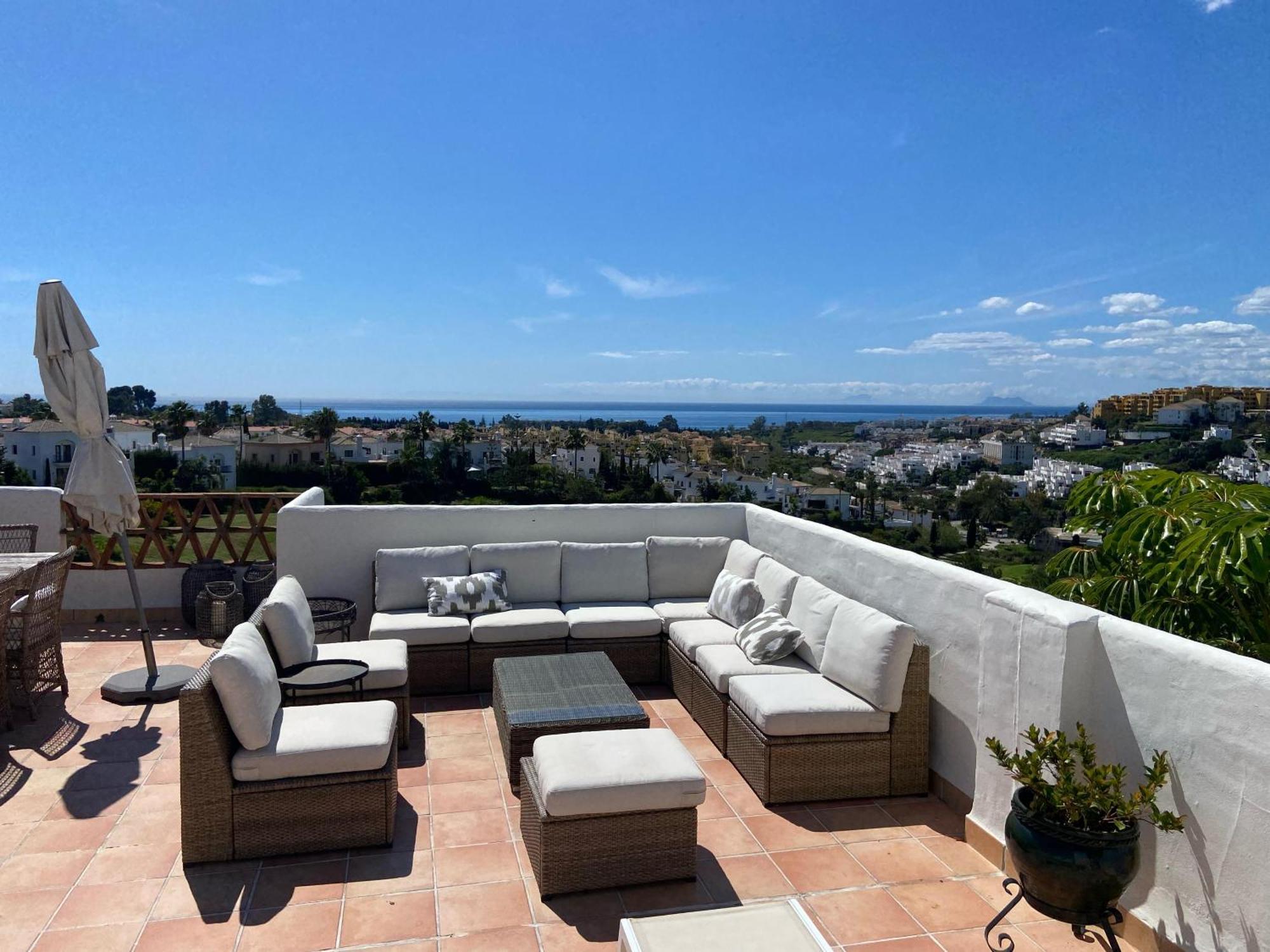 Apartment Bright 3 Bedroom Townhouse With Stunning Views Estepona
