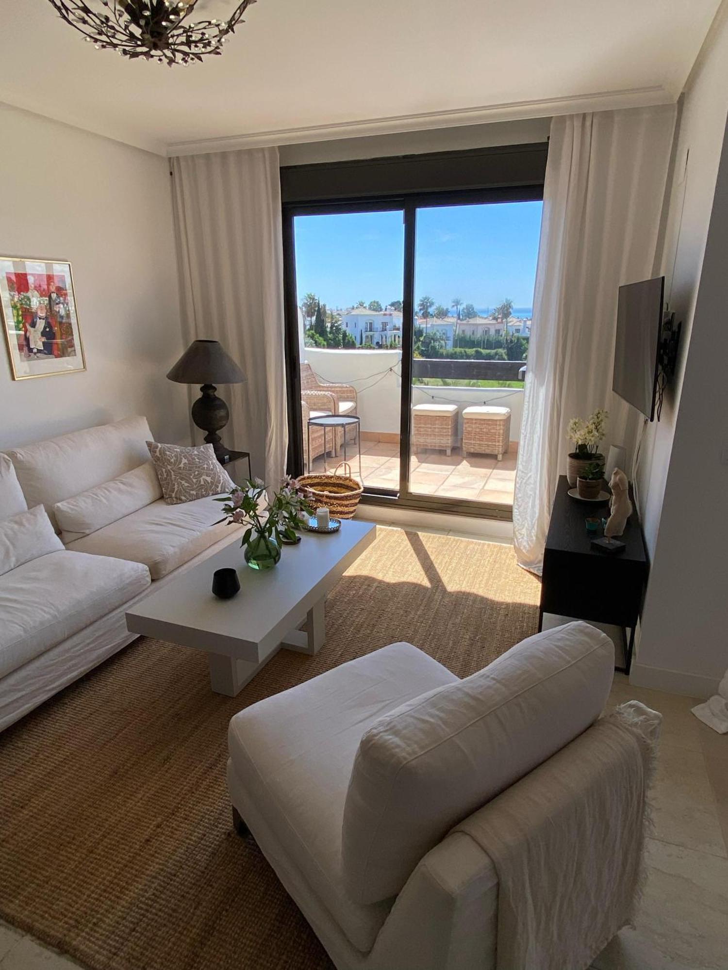 Bright 3 Bedroom Townhouse With Stunning Views Apartment