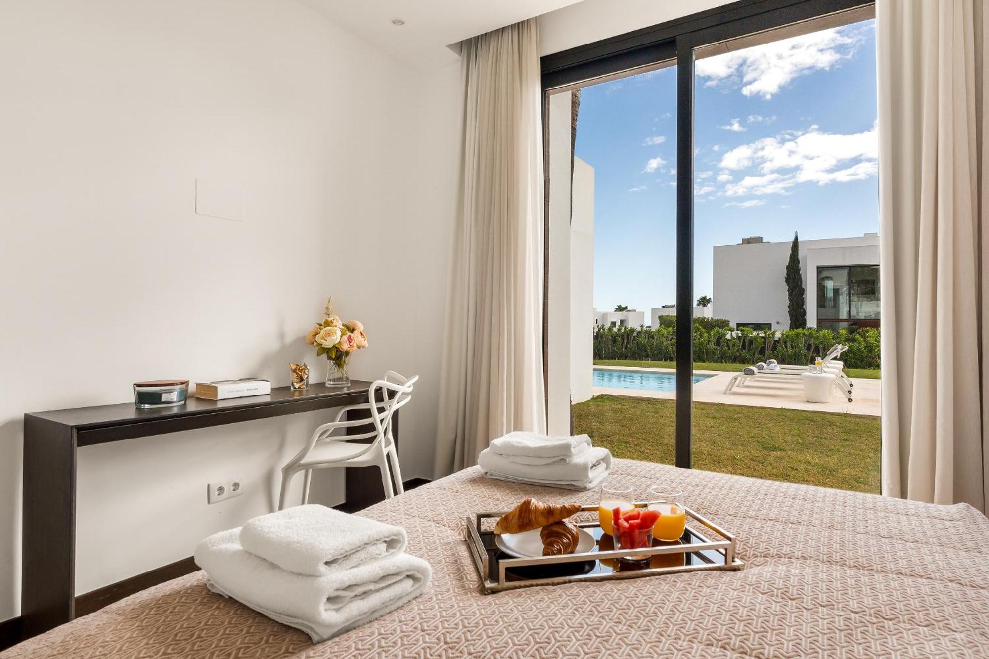 Aurora - Marbella - Contemporary In New Golden Mile